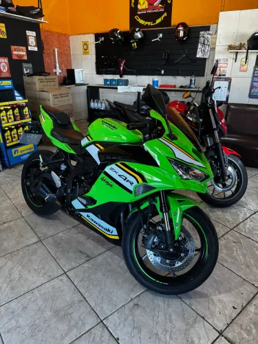 Kawasaki ZX-4R 4cilindros ABS