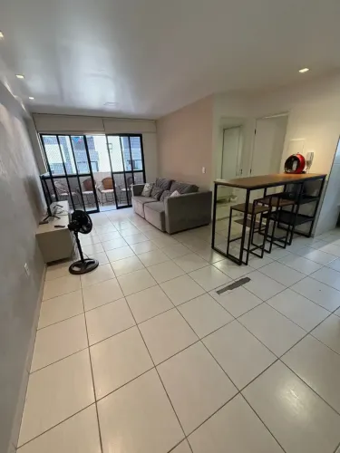 Alugo quarto e sala mobiliado na Ponta Verde
