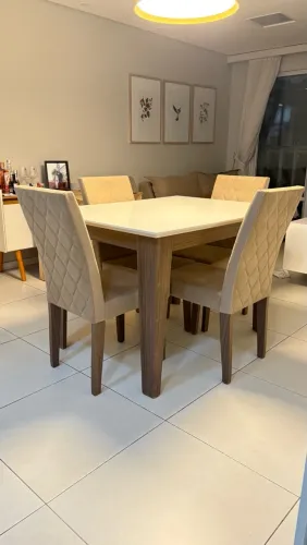 Mesa de jantar 4 lugares com cadeiras