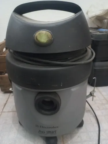 ASPIRADOR DE PO E ÁGUA ELETROLUX A10 SMART