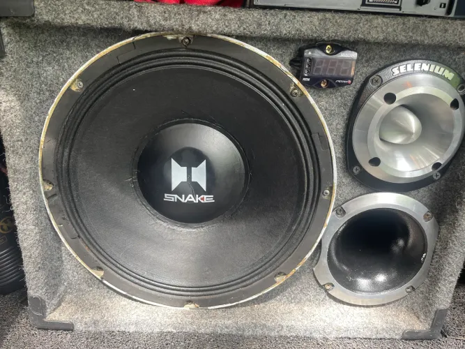 Vendo caixa trio