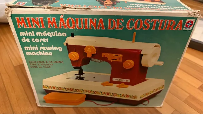 Máquina de costura vintage estrela dec de 80
