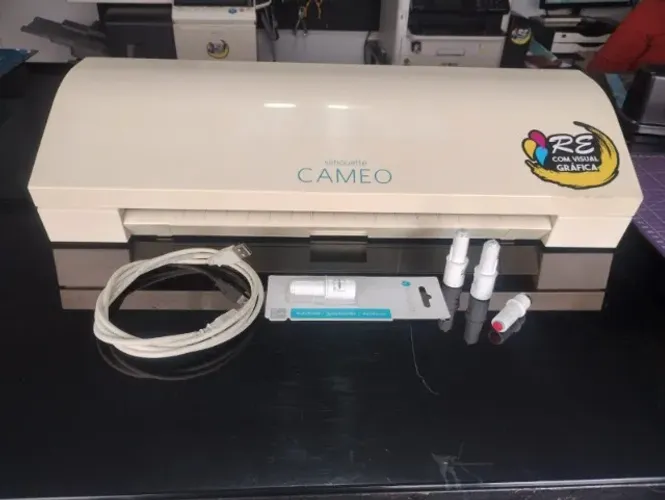 SILHOUETTE STUDIO CAMEO 3