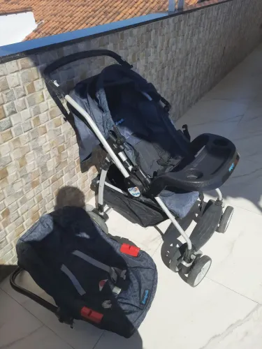 Carrinho e Bebê conforto Borigotto NOVOS.