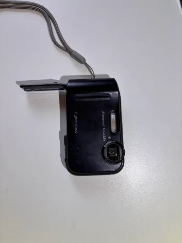 Camera digital Sony Cibershot DSC - TF1 a prova dagua 10 mts