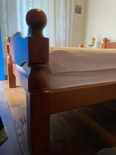 Cama madeira maciça + colchão