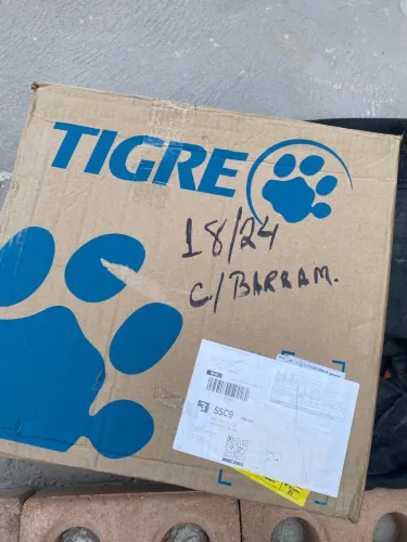 Quadro de Distribuição Tigre 18/24 Disjuntores Com Barramento - Novo / Lacrado