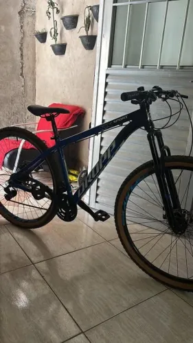 Vendo bicicleta em ótimo estado sem detalhes, pegar e andar !