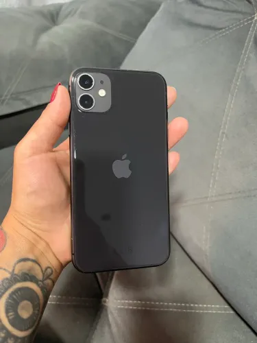 Vendo iPhone 11 256GB de memória 
