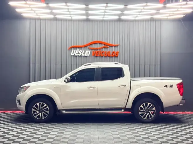 Nissan Frontier LE CD 4X4 2.3 Bi-TB Diesel Aut. 2022