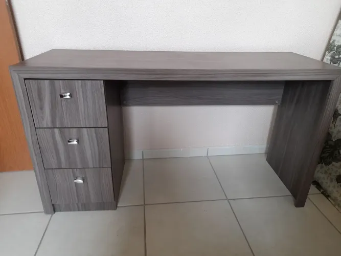 Mesa de computador em L