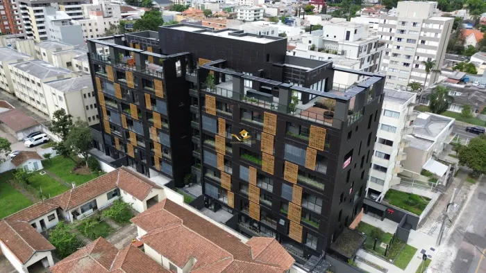 Excelente empreendimento no Alto da XV, localizado entre os principais bairros residenciai