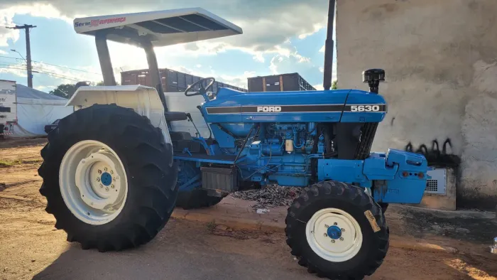 Trator Ford 5620 1998