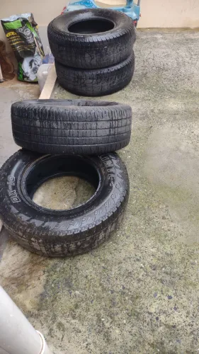 Pneu 265/70r16 , 500 reais $