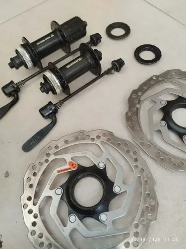 Par cubo bicicleta Shimano 32 furos freehub HG com discos de freio