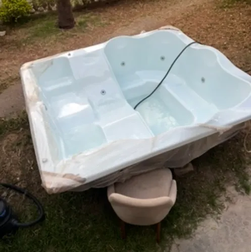 Banheira de hidromassagem sete lugares
