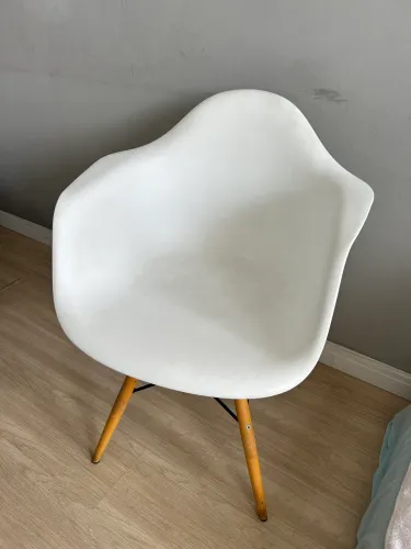 Cadeira com braços Easy Wood - branca 