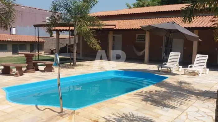 Chácara com 2 dormitórios à venda, 800 m² por R$ 1.100.000,98 - Condomínio Santa Inês - It