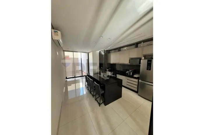 "Alugue Sua Casa dos Sonhos em Cond. Fechado!"