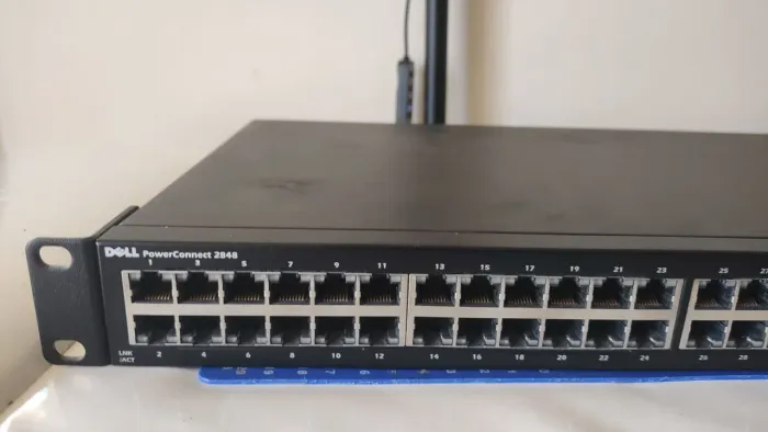 Swich DELL Powerconnect 2848 48 portas Gigabit