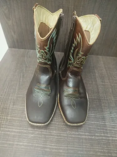 Bota infaltil n 32