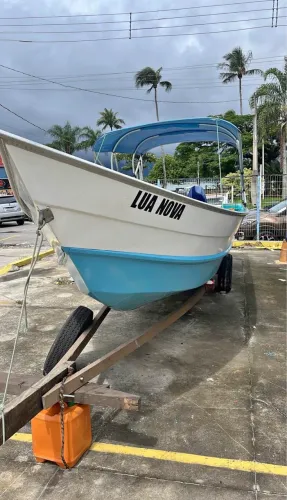 Lancha de fibra Nova Itália com motor Mercury 50hp