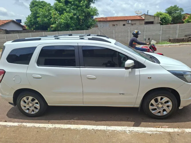 Chevrolet Spin LTZ 1.8 8V Econo.flex 5P Aut. 2013