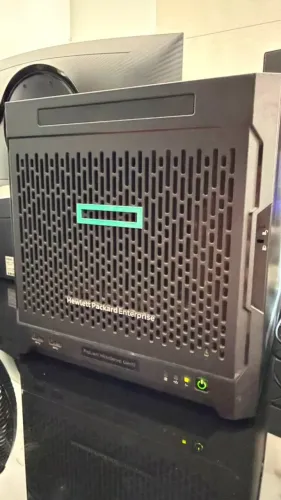 Servidor HPE ProLiant MicroServer Gen10 X3216 8GB HD 1TB