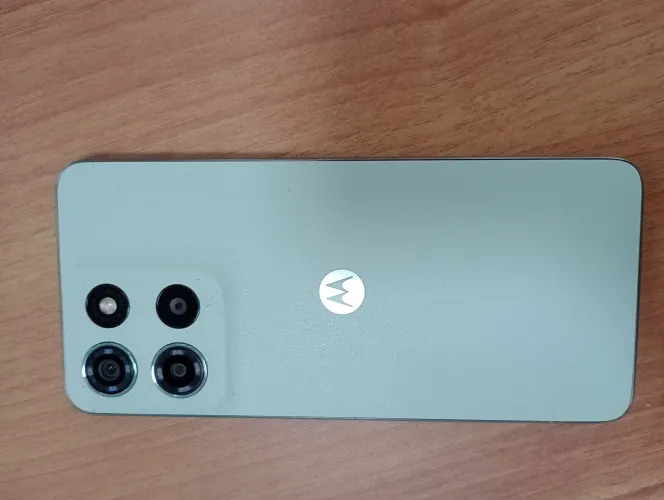 Célula Motorola moto g 15 