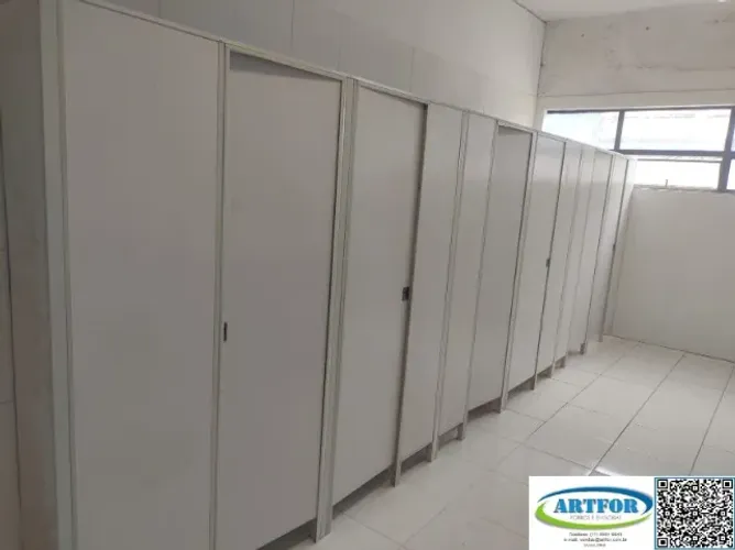 Divisórias Sanitárias Naval de Baixo Custo, Instalação Rápida, Baixo Custo. @artfordiviso