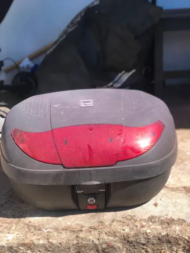 Bagageiro baú de moto grande