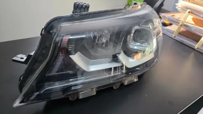 Farol esquerdo Fiat Titano