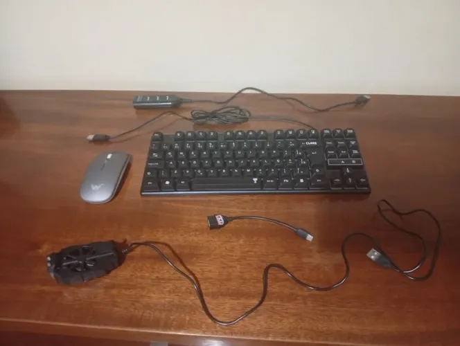 Vendo mobilador completo, mouse, teclado, adaptador, Hud USB e cooler