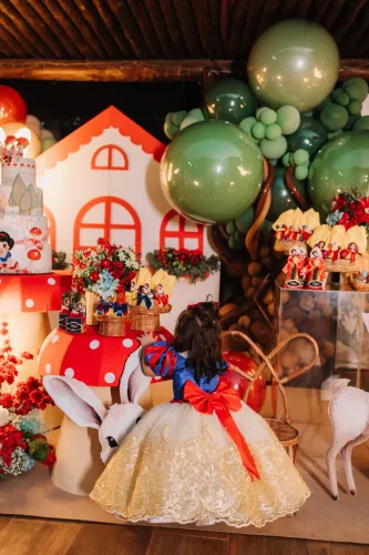 Vendo Vestido de Luxo Branca de Neve - Tamanho 1 Ano