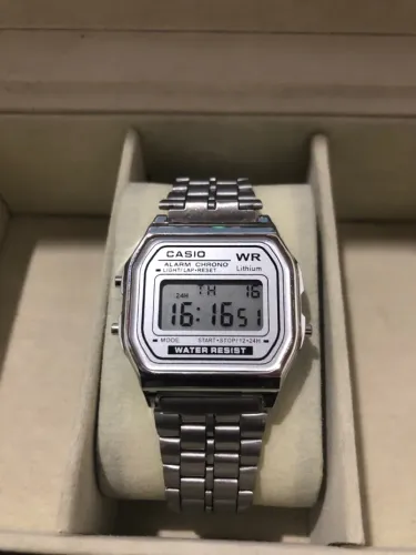 Relógio Casio Vintage digital na promoção