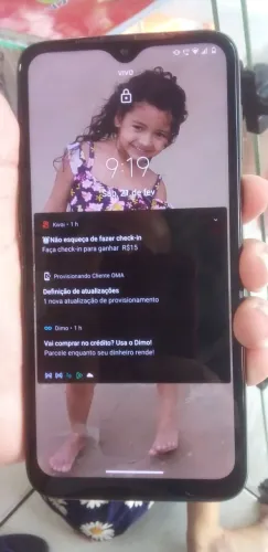 Vendo moto g8plus 64 gb todo ok pega ussa 