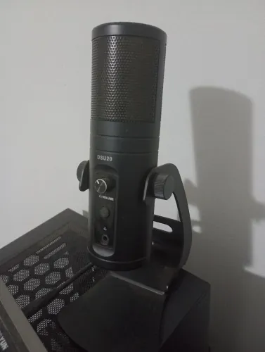 Vende-se microfone condensador DAYSTAR DSU-20!