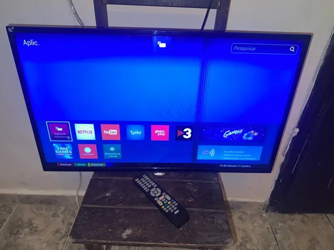 Smart TV AOC 32 polegadas - funcionando normalmente