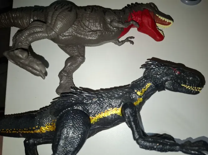 Tarbossauro + indoraptor mattel