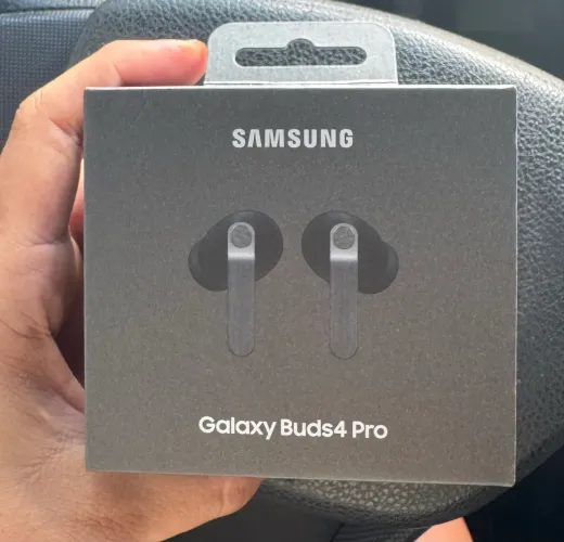 FONE BUDS 4 PRO (LANÇAMENTO SAMSUNG) , LACRADO E COM 1 ANO DE GARANTIA ! POSSUI NF !