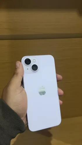 iPhone 14 lilás