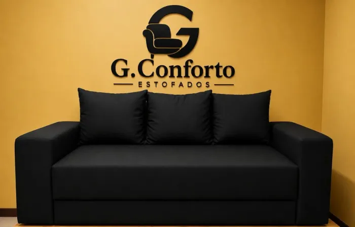 Sofá de 3 lugares com almofadas