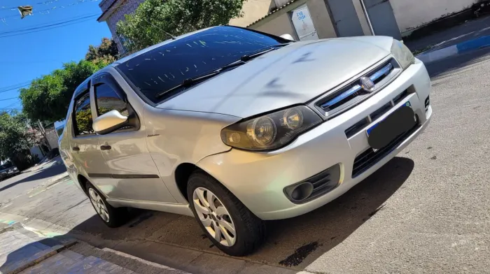 Fiat Siena Celebration 1.0 Fire Flex 8V 4P 2012