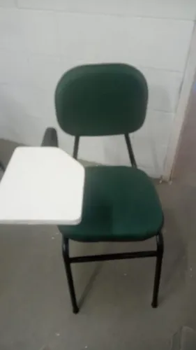 Cadeira Universitária Estofada - R$ 150,00