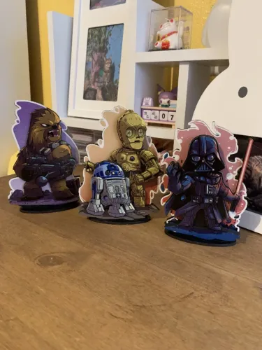 Star Wars 3 miniaturas em MDF - Chewbacca, C3PO com R2D2 e Darth Vader
