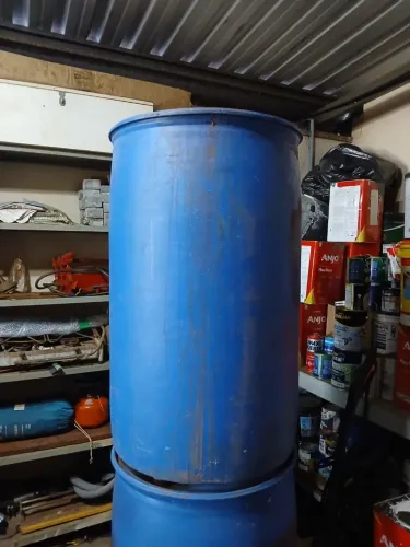 Tambor de 200litros 200$ cada um