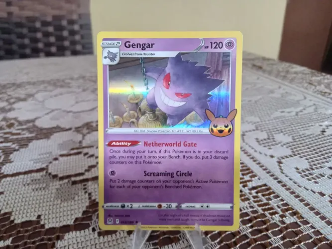 Carta Pokémon tcg do Gengar coleção trick or trade (Halloween) 066/196 foil em estado NM
