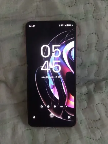 MOTO G84