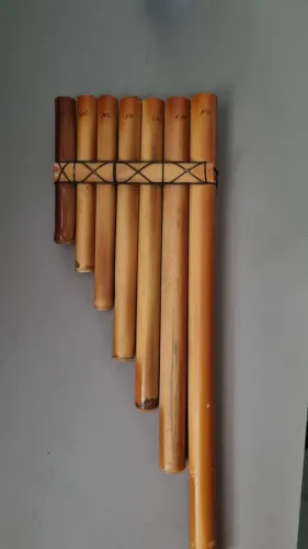 Flauta peruana de bambu