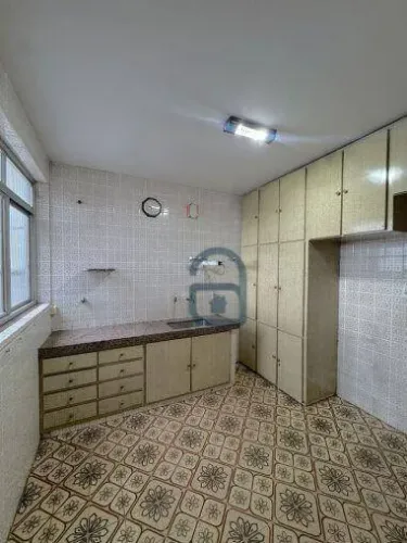 Apartamento 3 Quartos Com Suíte e Quintal Com Churrasqueira - Armários Em Todos Os Cômodos